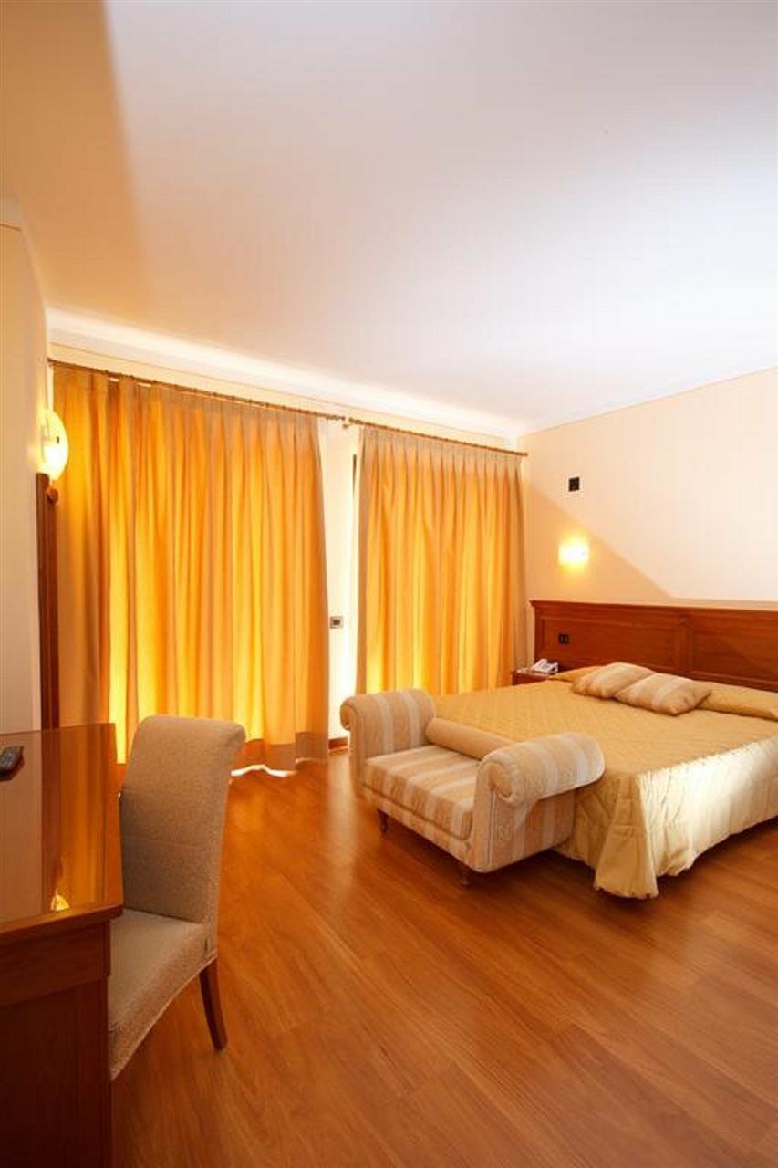 Hotel Panoramic Montepulciano Stazione Exterior foto